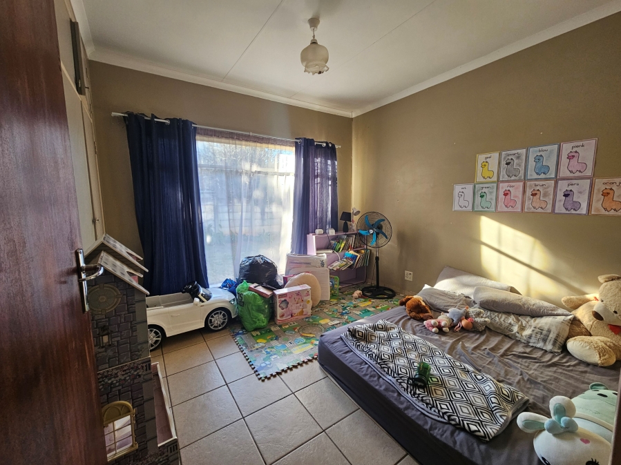 To Let 3 Bedroom Property for Rent in Wilkoppies North West